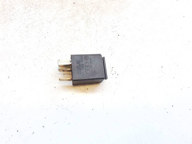 8Z0951253 Skoda Octavia 2000 Relay module - Thumbnail 2