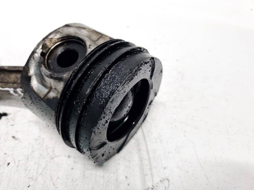 Toyota Corolla Verso 2005 Piston and Conrod (Connecting rod) - Thumbnail 2