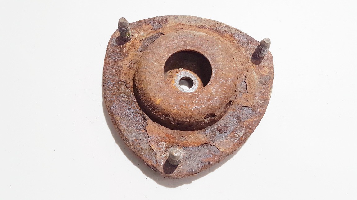 Mitsubishi Space Wagon 1999 Amortizatoriaus atrama P.D.