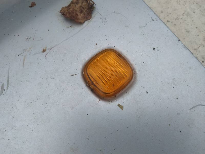 Audi A8 1997 Kierunkowskaz na błotniku - PRZEDNIE LEWE