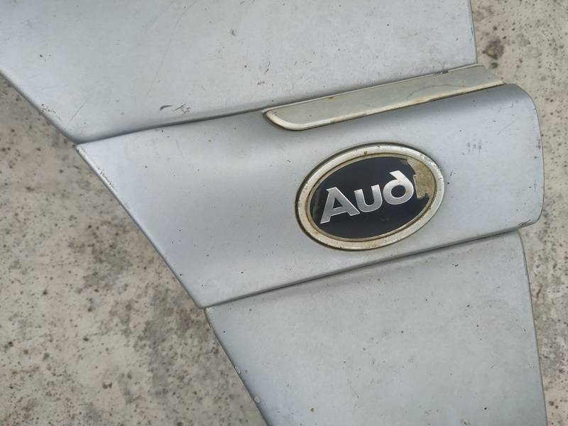 Audi A8 1997 Listwa błotnika - PRZEDNIE LEWE