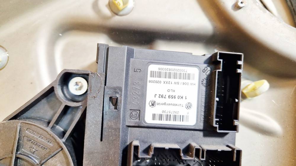 1T0959702D Skoda Octavia 2008 Window Motor - FRONT RIGHT - Thumbnail 3