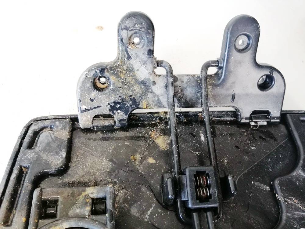 Audi A4 2002 Salona apdare (plastmasas) - Thumbnail 3