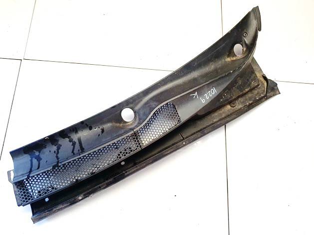 5578252030 Toyota Yaris 2003 Priekšējā stikla tīrītāja apdare - PRIEKŠ