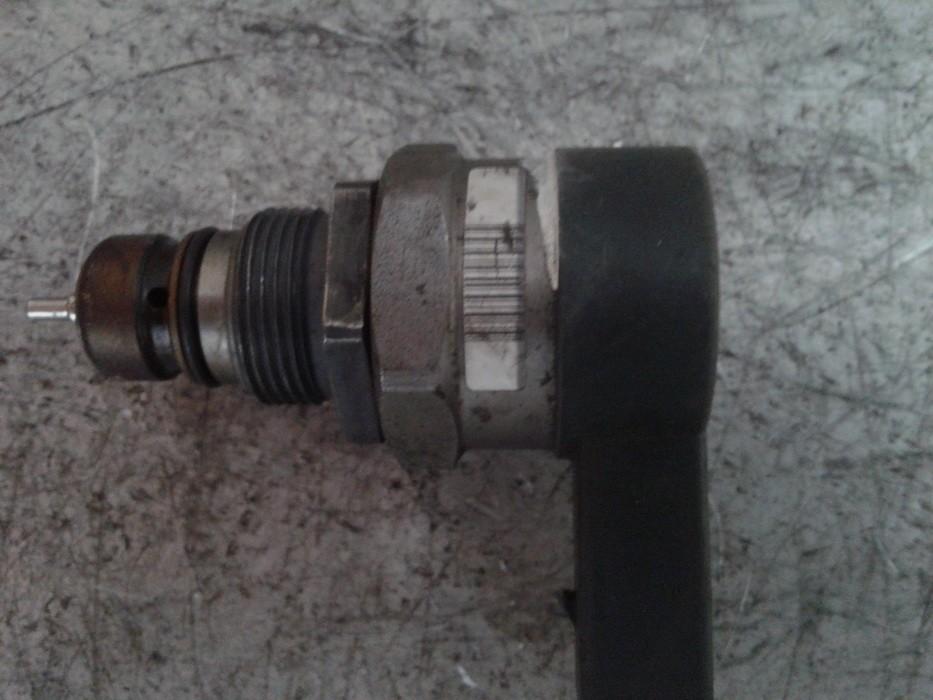 0281002481 0281002481 FUEL RAIL HIGH PRESSURE SENSOR BMW 5Series 2005