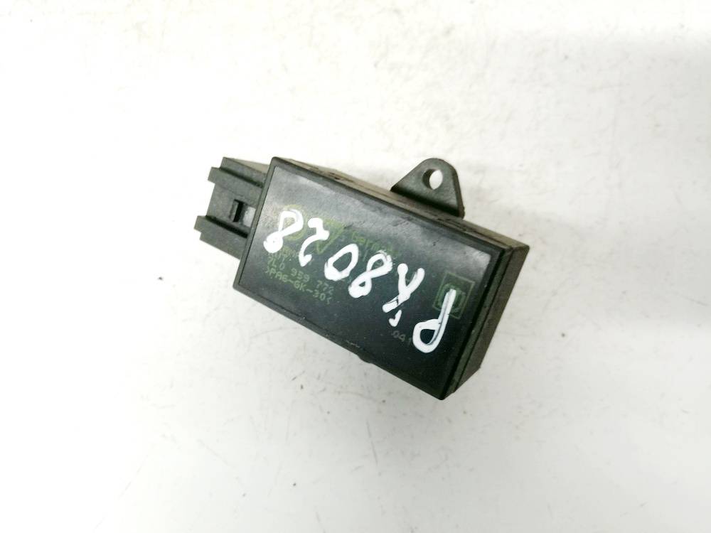 7L0959772 Volkswagen Touran 2004 Relay module