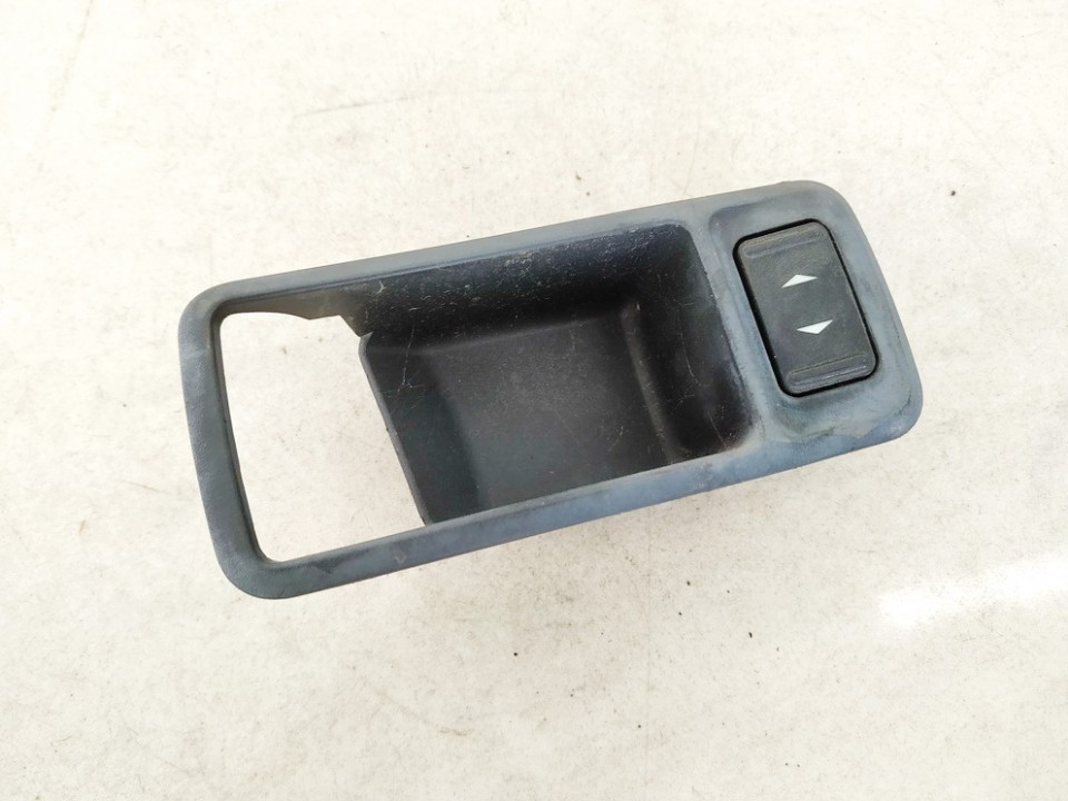 3M51226A37ADW Ford Focus 2006 Loga vadības poga (loga pacēlāja pogas)