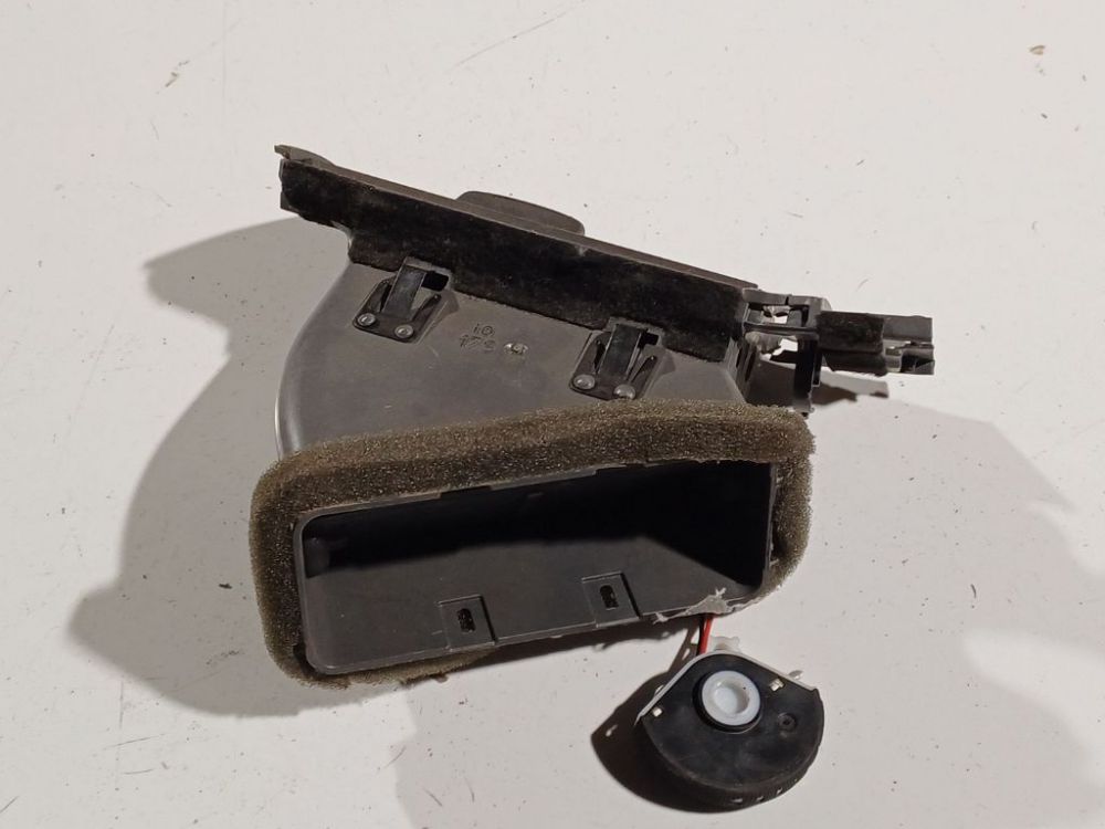 4F1820902B Audi A6 2006 Dash Vent (Air Vent Grille) - Thumbnail 2