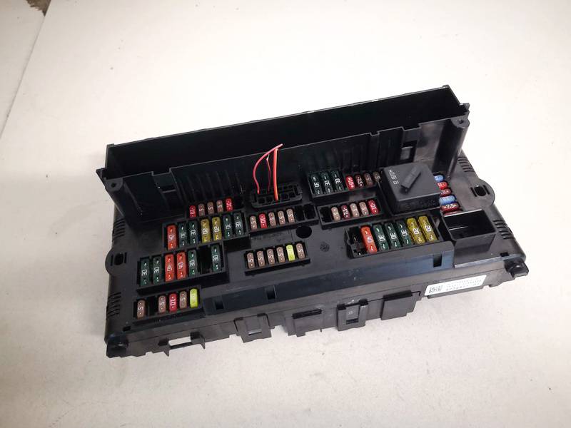 923442101 BMW 5-Series 2010 Fuse box