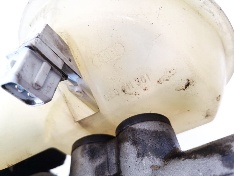 8e0611301 used Brake Master Cylinder Reservoir Audi A6 1998 1.9L