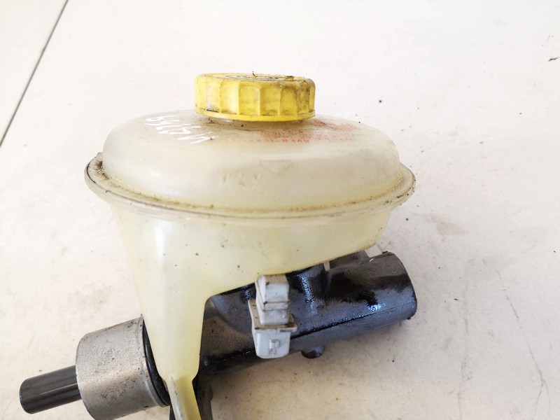 8e0611301 used Brake Master Cylinder Reservoir Audi A6 1998 1.9L