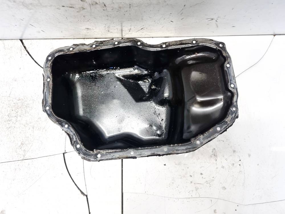 Toyota Avensis 2011 Variklio karteris