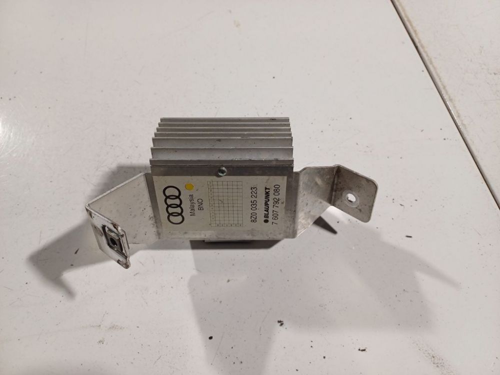 8Z0035223 Audi A2 2000 Audio amplifier (Radio Stereo Amplifier)