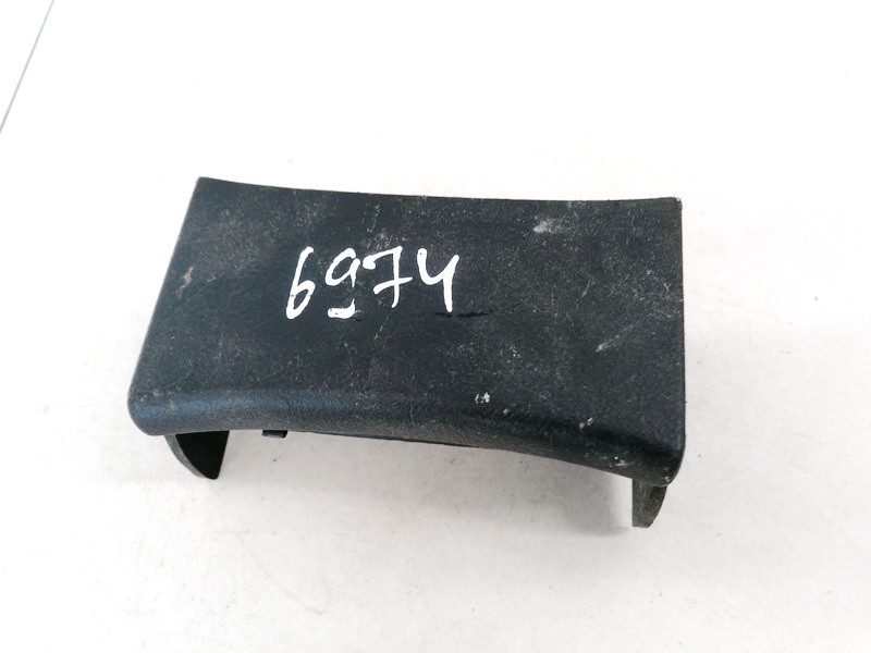 308300100T Volkswagen Passat 1998 cendrier