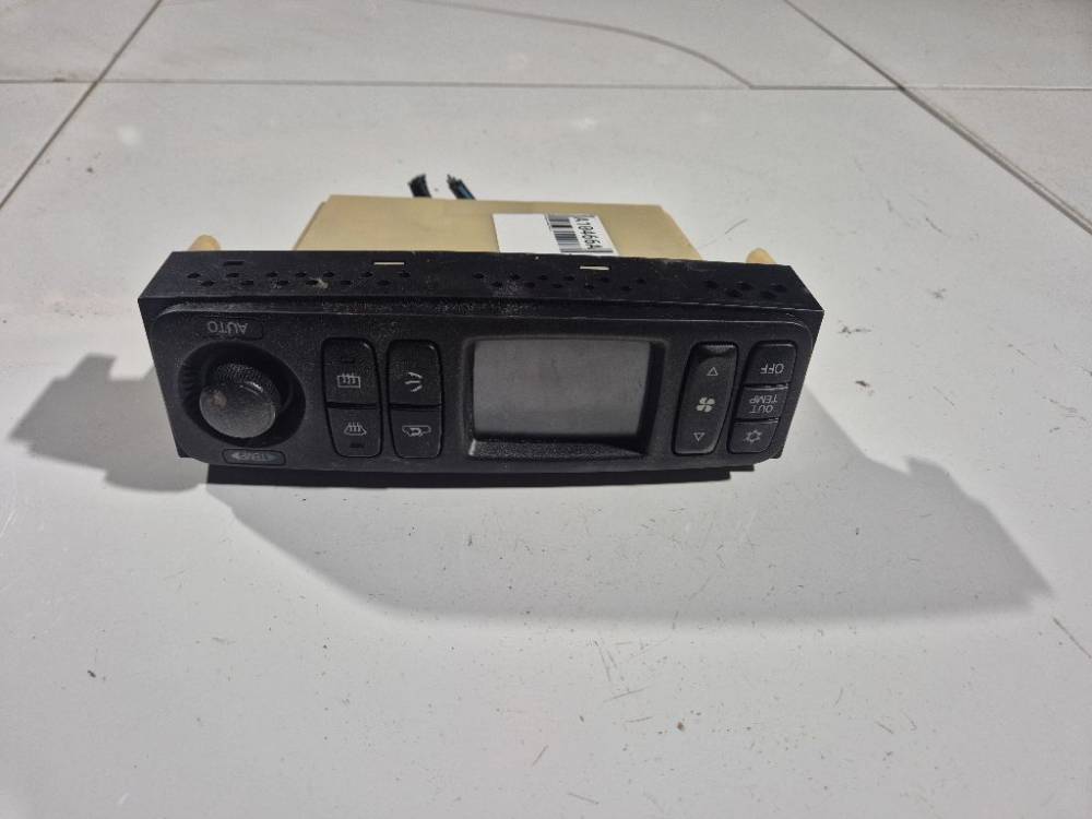 MR360372 Mitsubishi Galant 1999 Climate Control Panel (heater control switches)