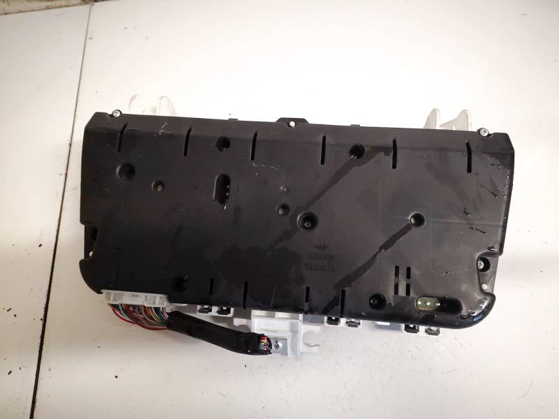 838000F090 Toyota Corolla Verso 2006 Spidometras - prietaisu skydelis - Thumbnail 2