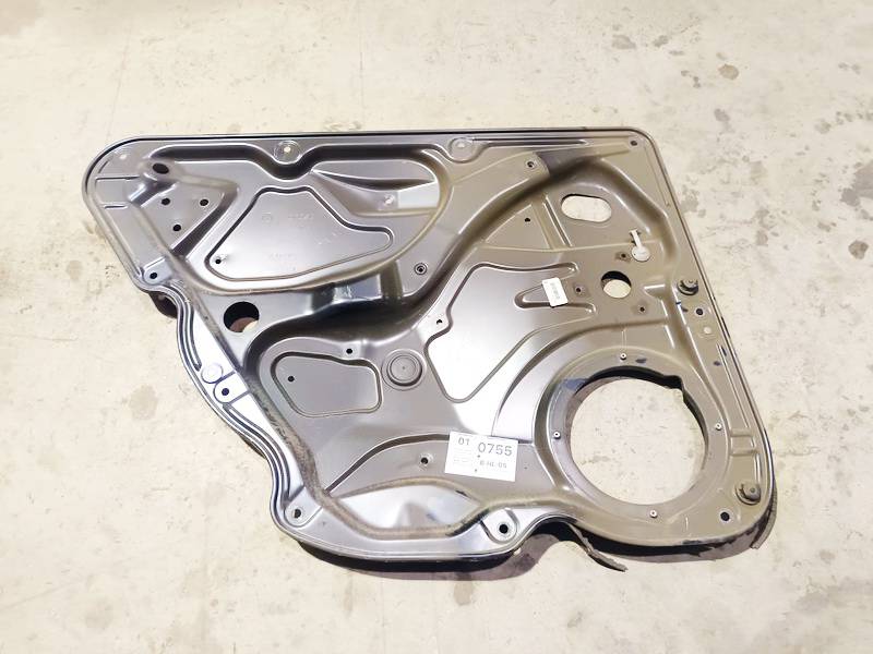 3C4839755J Volkswagen Passat 2007 Duru skydas-apsauga tuscias G.K.