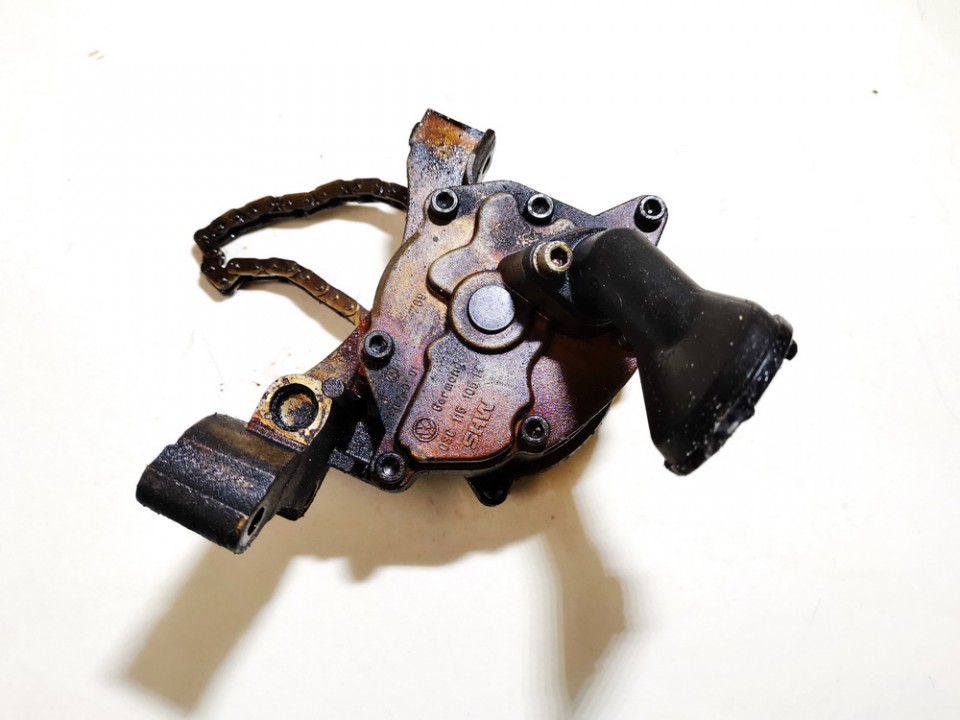 03C115105H Volkswagen Golf 2004 Eļļas sūknis