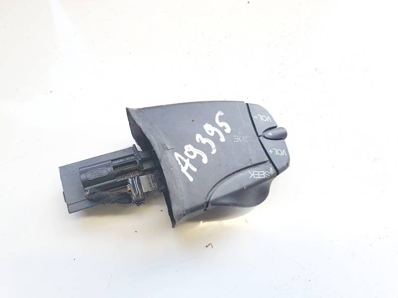 98AB14K147AC Ford Mondeo 2004 Holden Steering Wheel Button