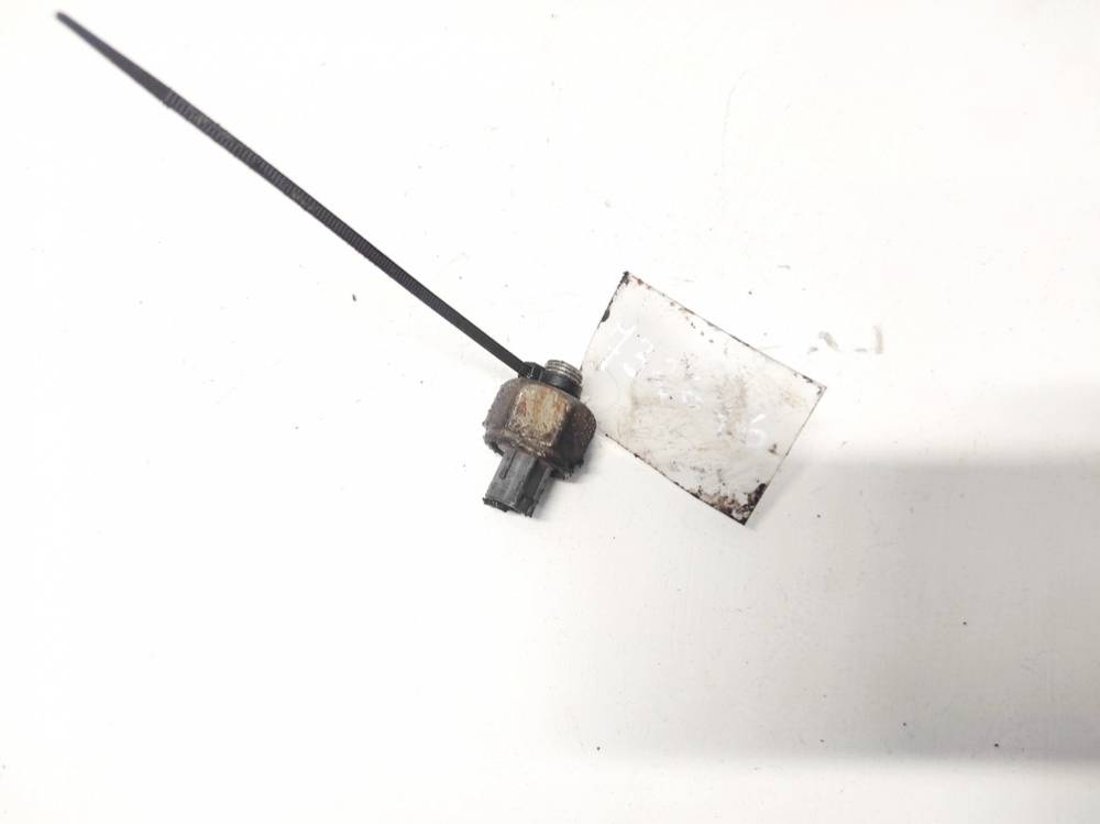 Lexus IS - CLASS 1999 Kuro slegio daviklis