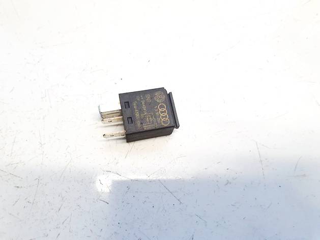 8Z0951253 Audi A3 2005 Relay module