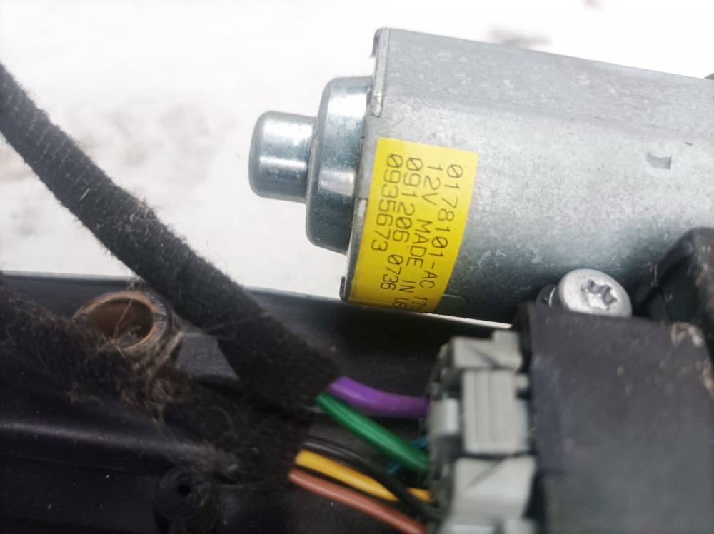 0178101AC Mercedes-Benz ML-CLASS 2006 Liuko varikliukas - Thumbnail 4