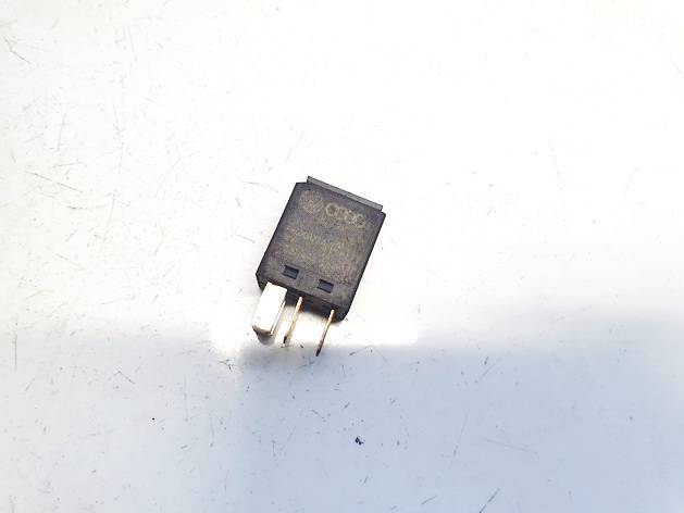 8Z0951253 Audi A3 2005 Relay module