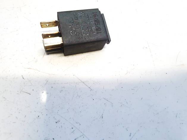 8Z0951253 Audi A3 2005 Relay module