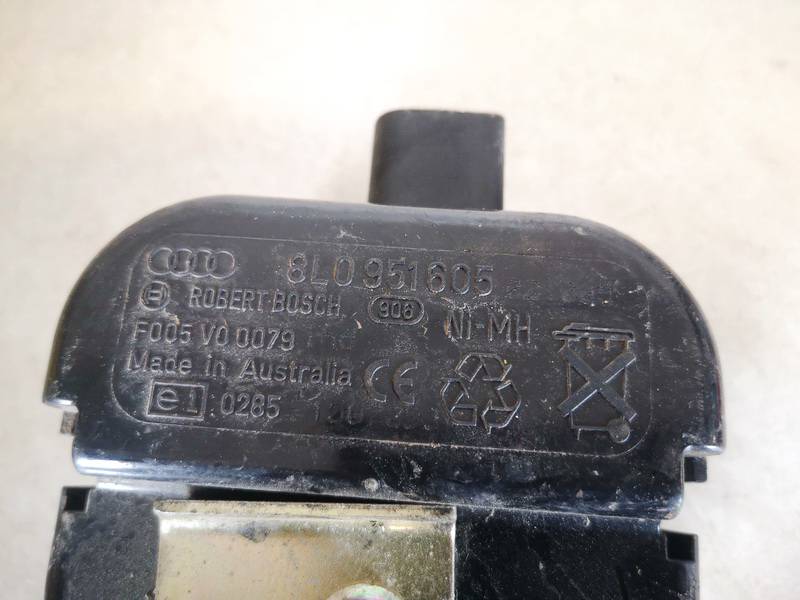 8L0951605 Volkswagen Passat 1994 Alarm Siren Module (Alarm System-Horn ) - Thumbnail 3