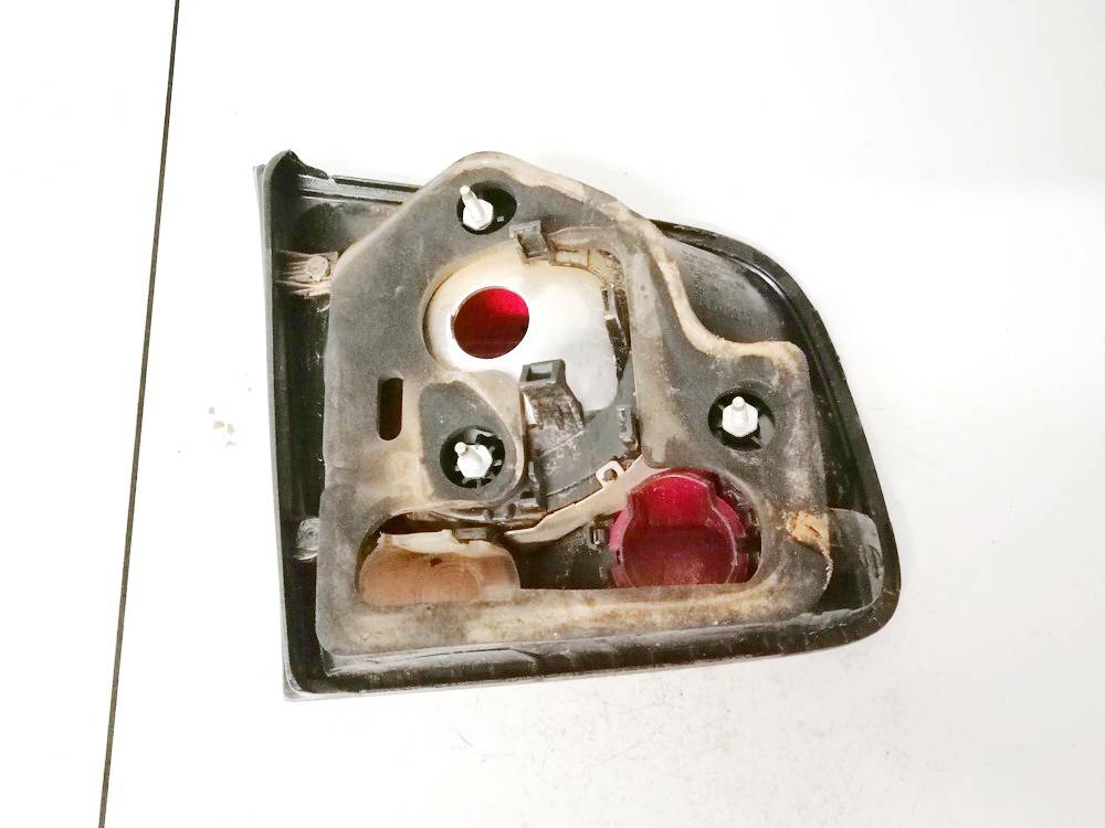 28268003 Volkswagen Touareg 2004 Feu Arrière Queue Lampe intérieure droite - Thumbnail 2