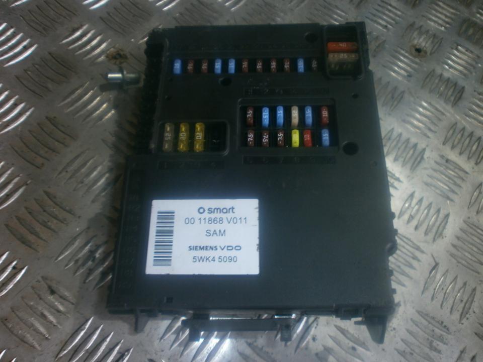 0011868v011 5wk45090 Fuse box Smart Fortwo 2005 0.7L 150EUR EIS00014920