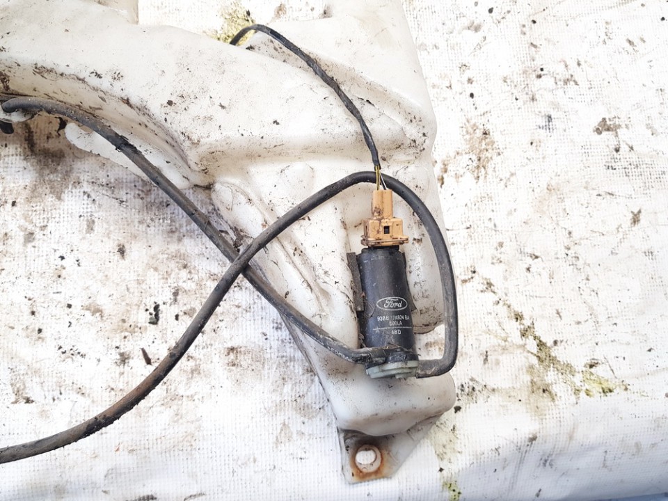 93BB17K624BA Ford Focus 2004 Windshield Windscreen Washer Pump