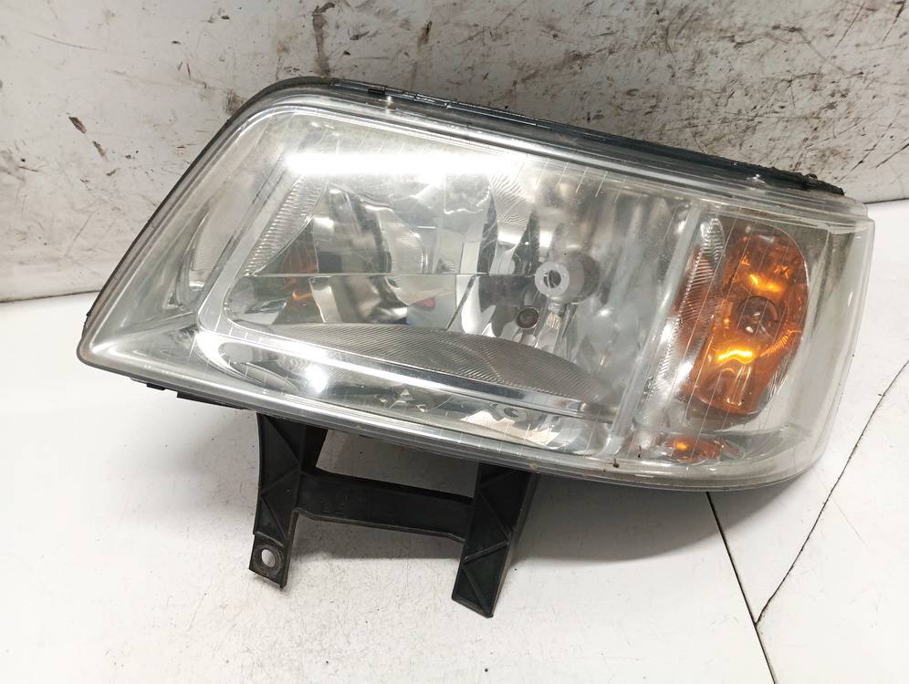 1305235737 Volkswagen Transporter 2009 Headlight - FRONT LEFT