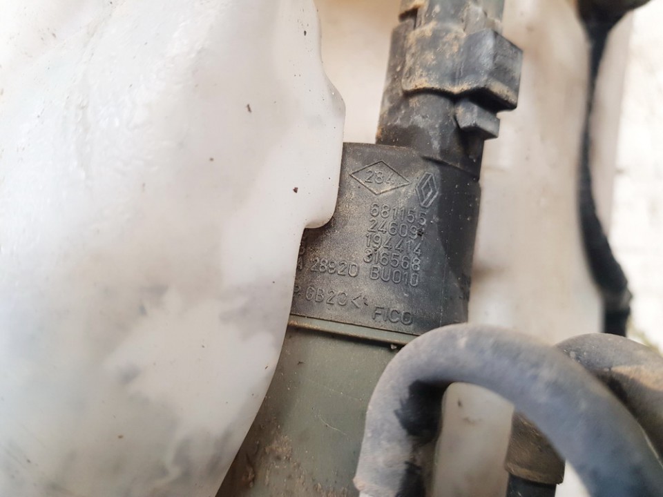 681155 Nissan Qashqai 2009 Windshield Windscreen Washer Pump - Thumbnail 2