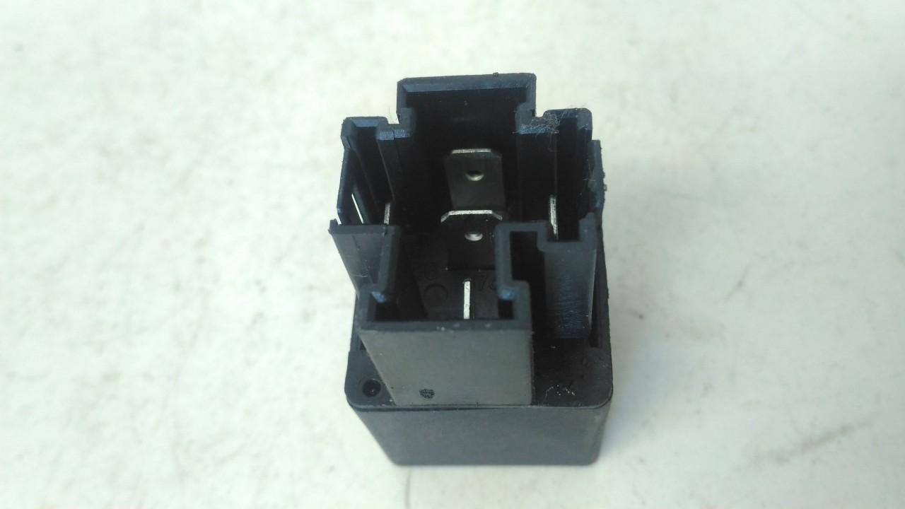 MR301971 Mitsubishi Galant 1997 RELÉ PARA AUTOMÓVIL - Thumbnail 2