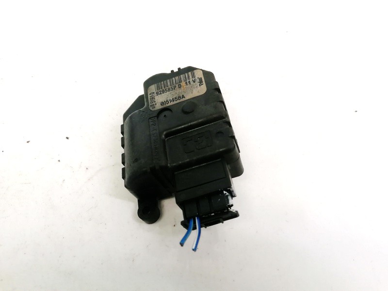 929585P Jeep Grand Cherokee 2005 Heater Vent Flap Control Actuator Motor - Thumbnail 3