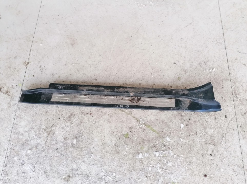 8N0853491 Audi TT 1999 Iekšējā sliekšņa apdare - PRIEKŠA PA KREISI