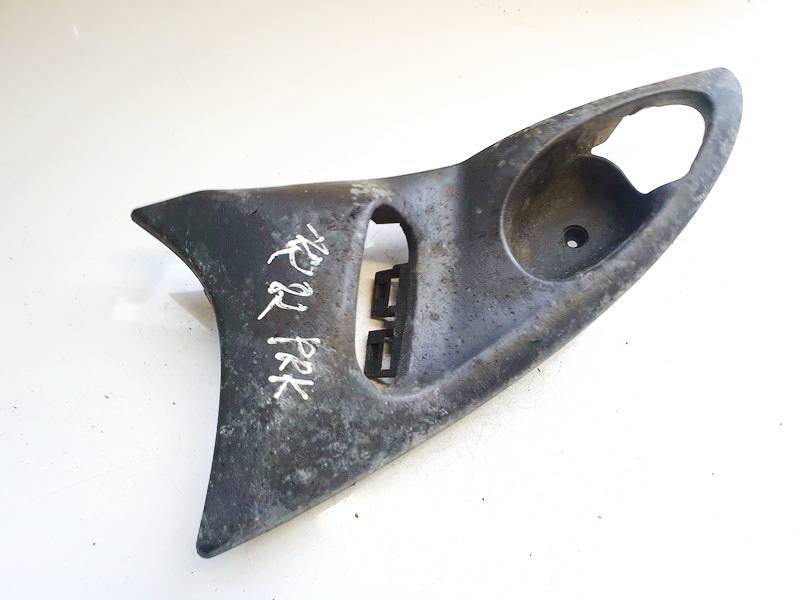 98ABA22621FFW Ford Focus 1999 Salono apdaila (plastmases)