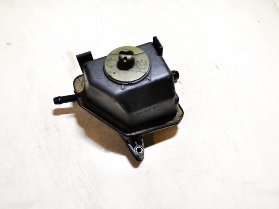 1J0422371B Audi A3 1997 Vairo stiprintuvo bakelis