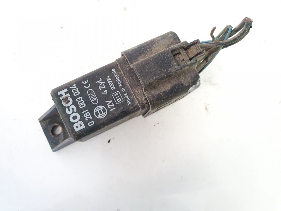 0281003024 e13020924 Glow plug relay Iveco Daily 2005 3.0L 15EUR