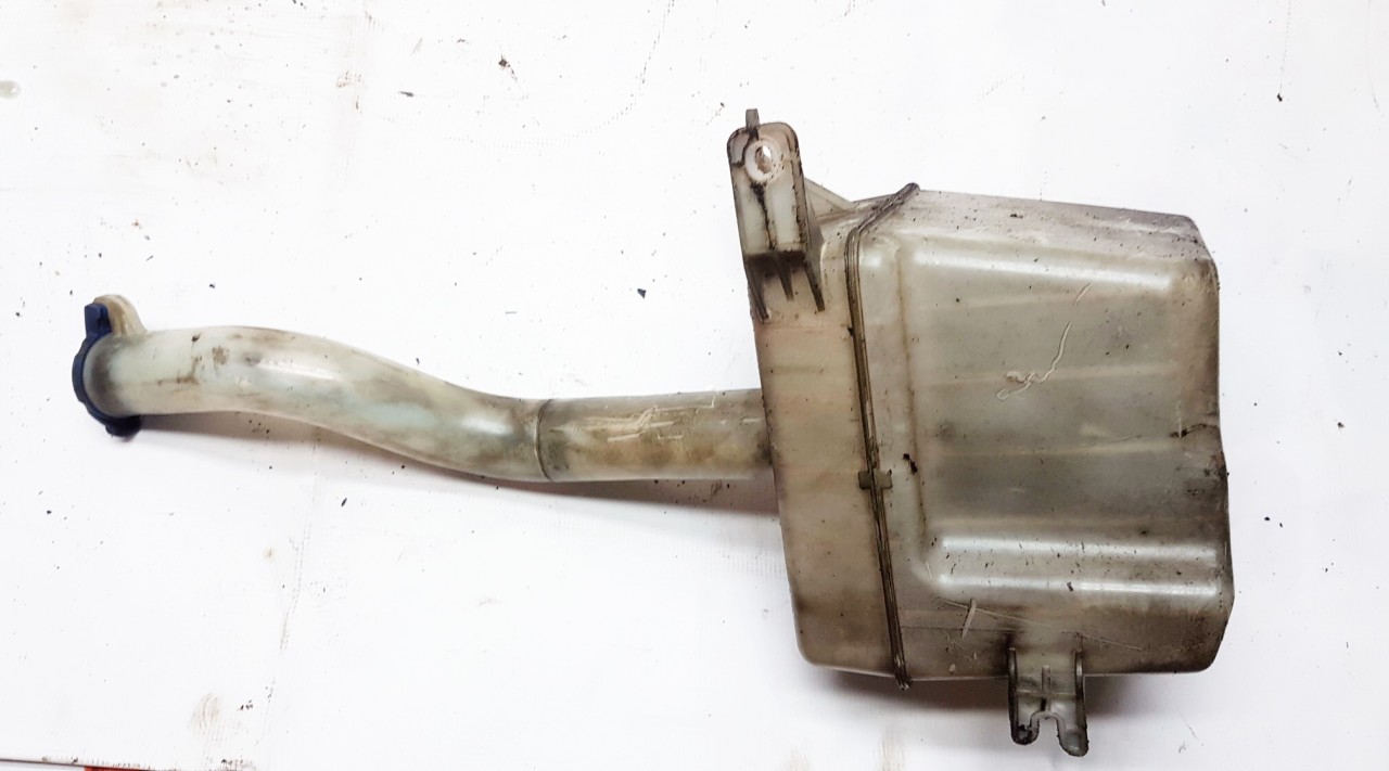 USED USED Windshield Washer Reservoir tank (WASHER BOTTLE) Hyundai