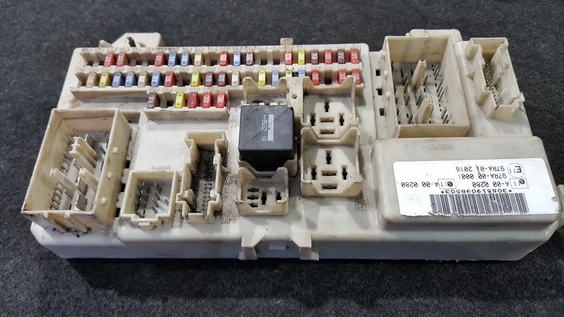 4M5T14014 Ford Focus 2006 Fuse box