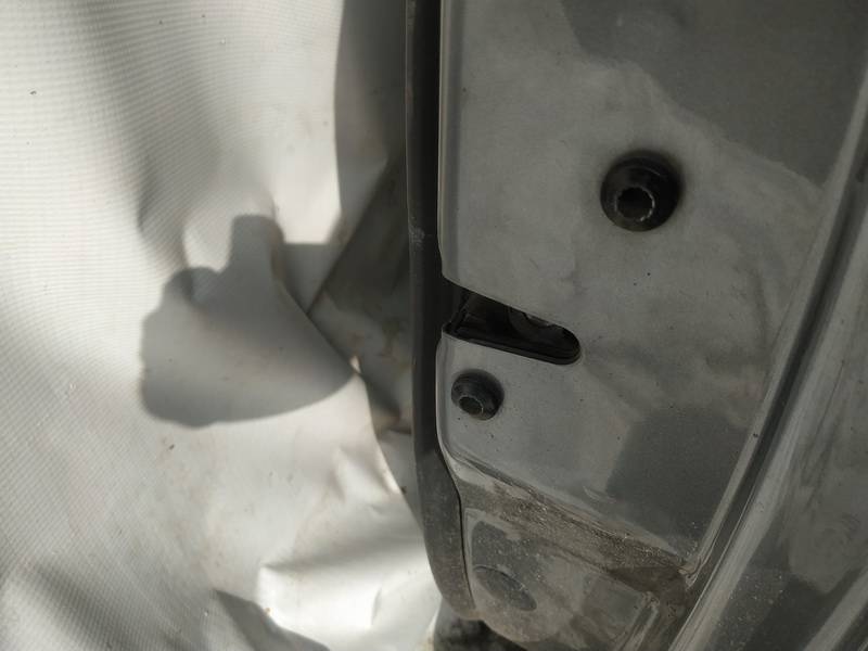 Porsche Cayenne 2004 Oven Lukko - EDESSÄ OIKEALLA