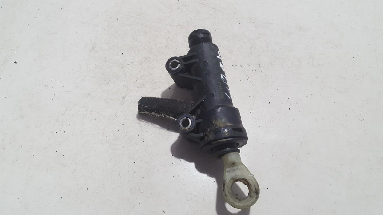 21526758822 BMW X5 2004 Master clutch cylinder - Thumbnail 2