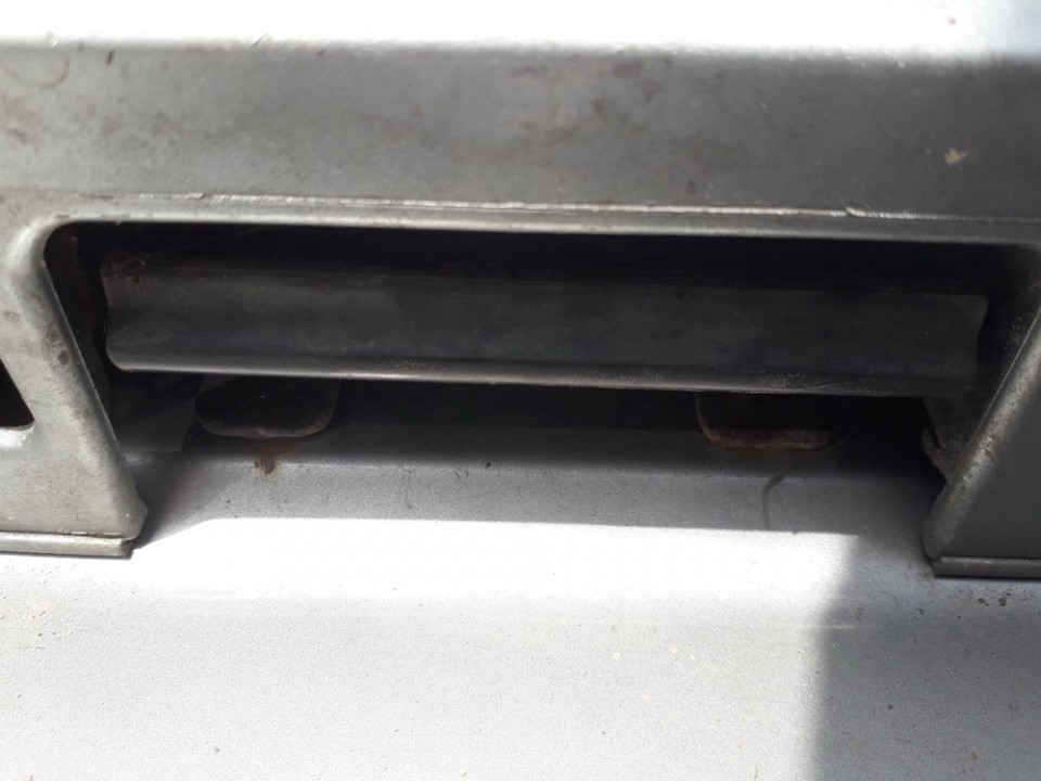 Mitsubishi Galant 1999 Heckklappenöffner Schalter