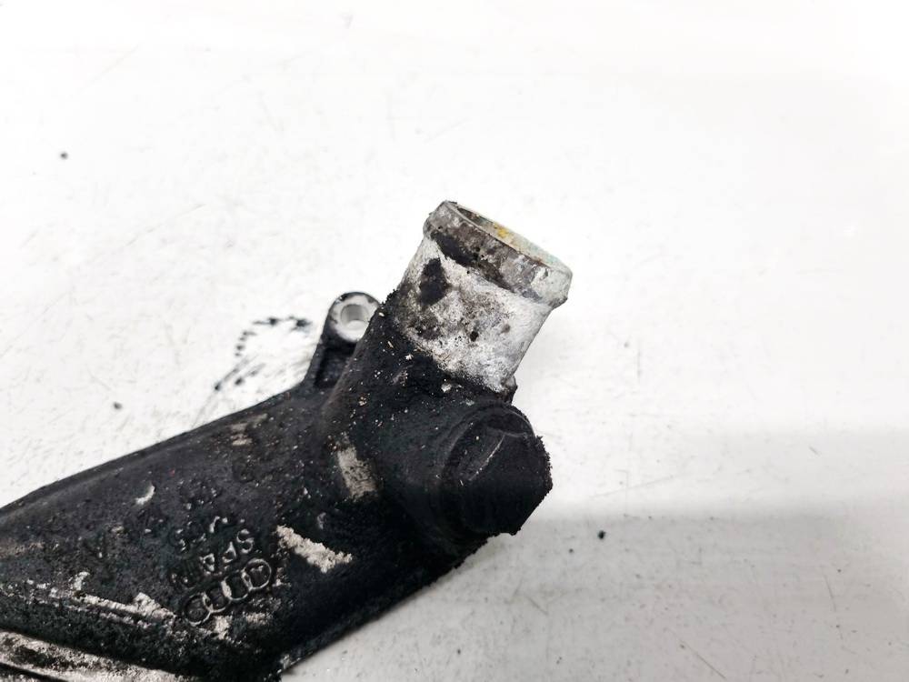 059121121A Audi A4 1998 Carcasa del termostato - Thumbnail 2