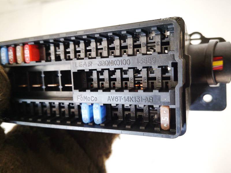 AV6T14K131AB Ford Focus 2012 Skrzynka bezpieczników - Thumbnail 3