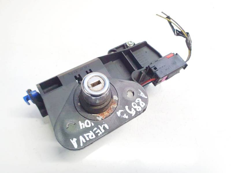 13168316 Opel Meriva 2004 Takaluukun lukon tappimekanismi - TAKANA