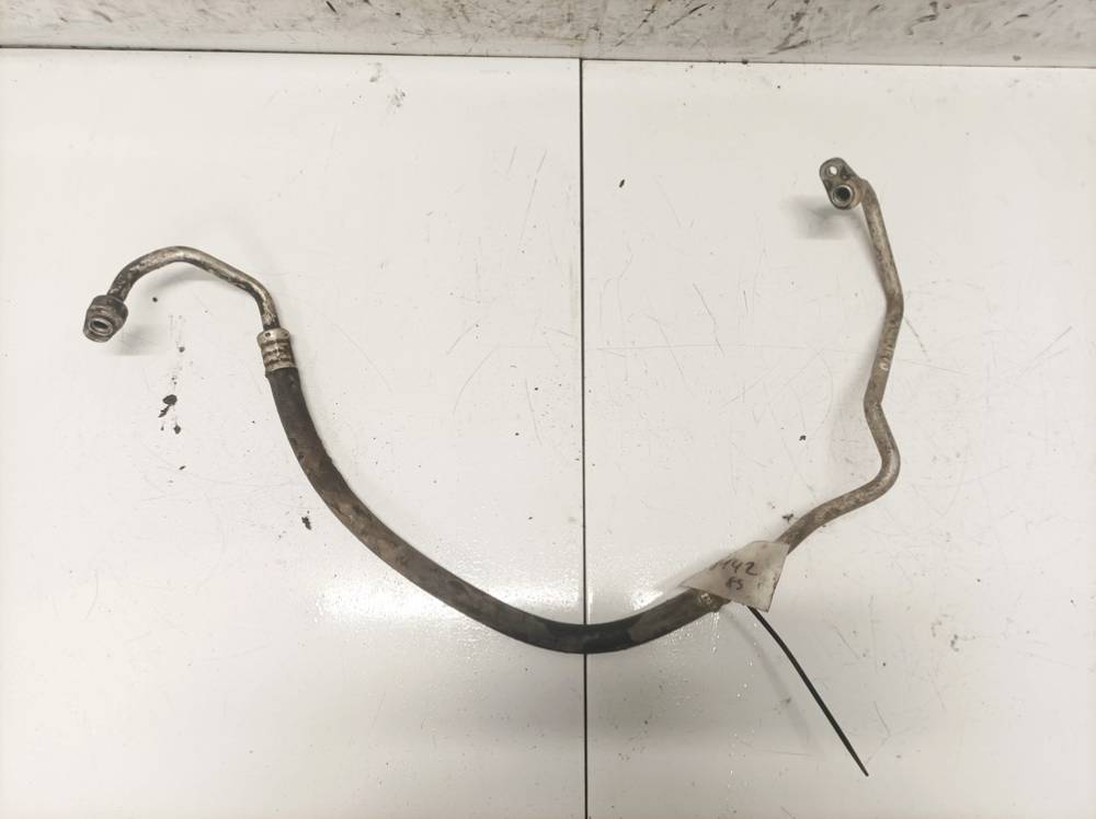 Toyota Previa 2002 Kondicioniera caurulīte / šļūtene