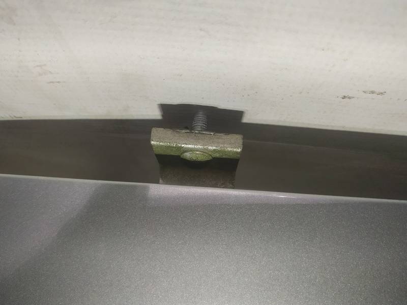 USEED Volkswagen Polo 2009 Hood Hinges - REAR LEFT - Thumbnail 2